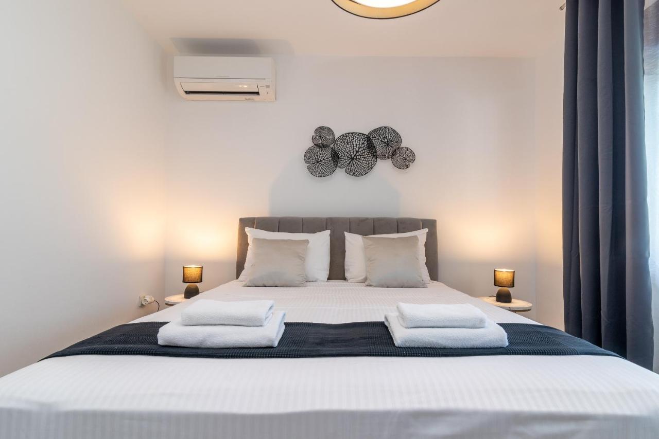 Apartments Bozan Трогир Екстериор снимка