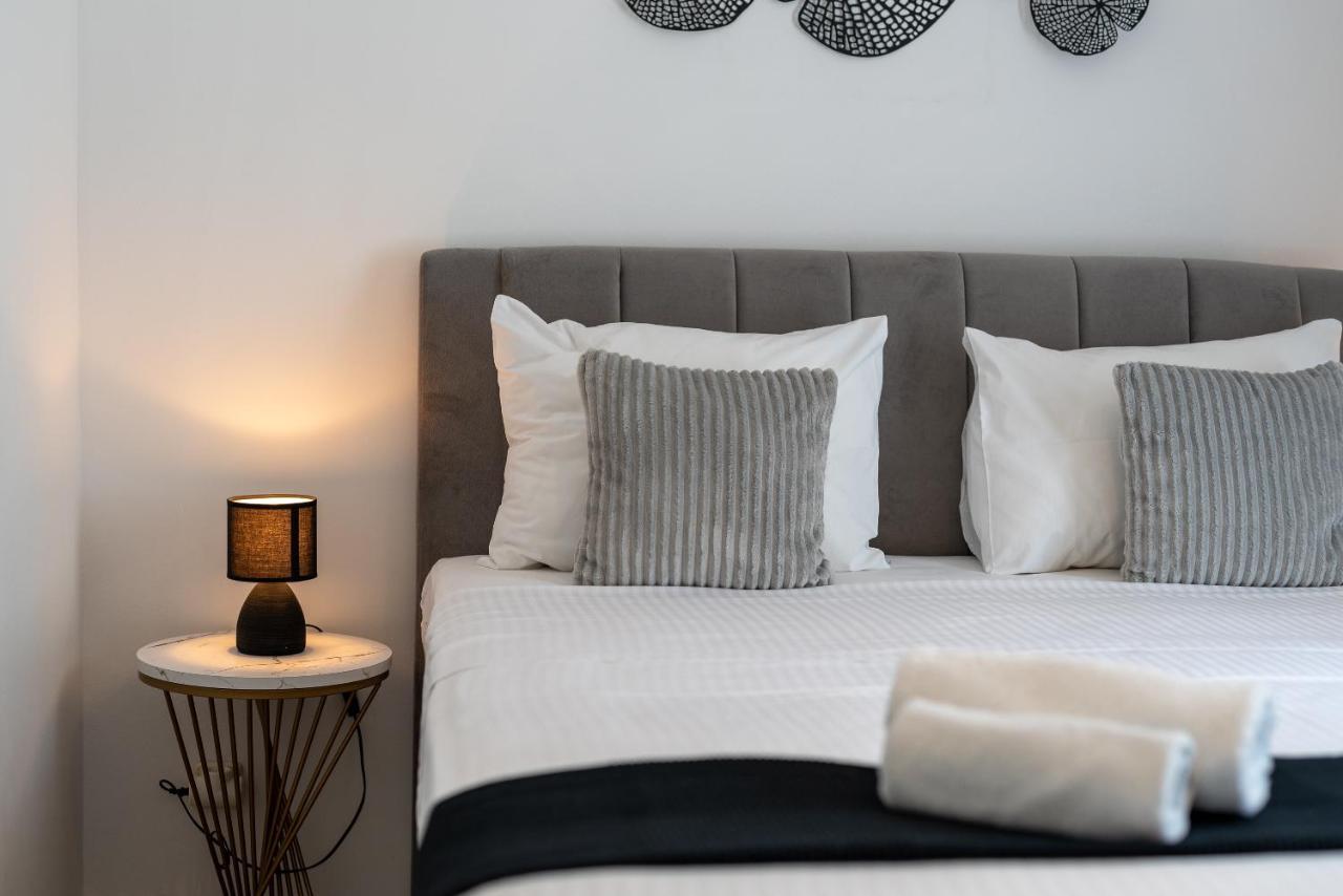 Apartments Bozan Трогир Екстериор снимка