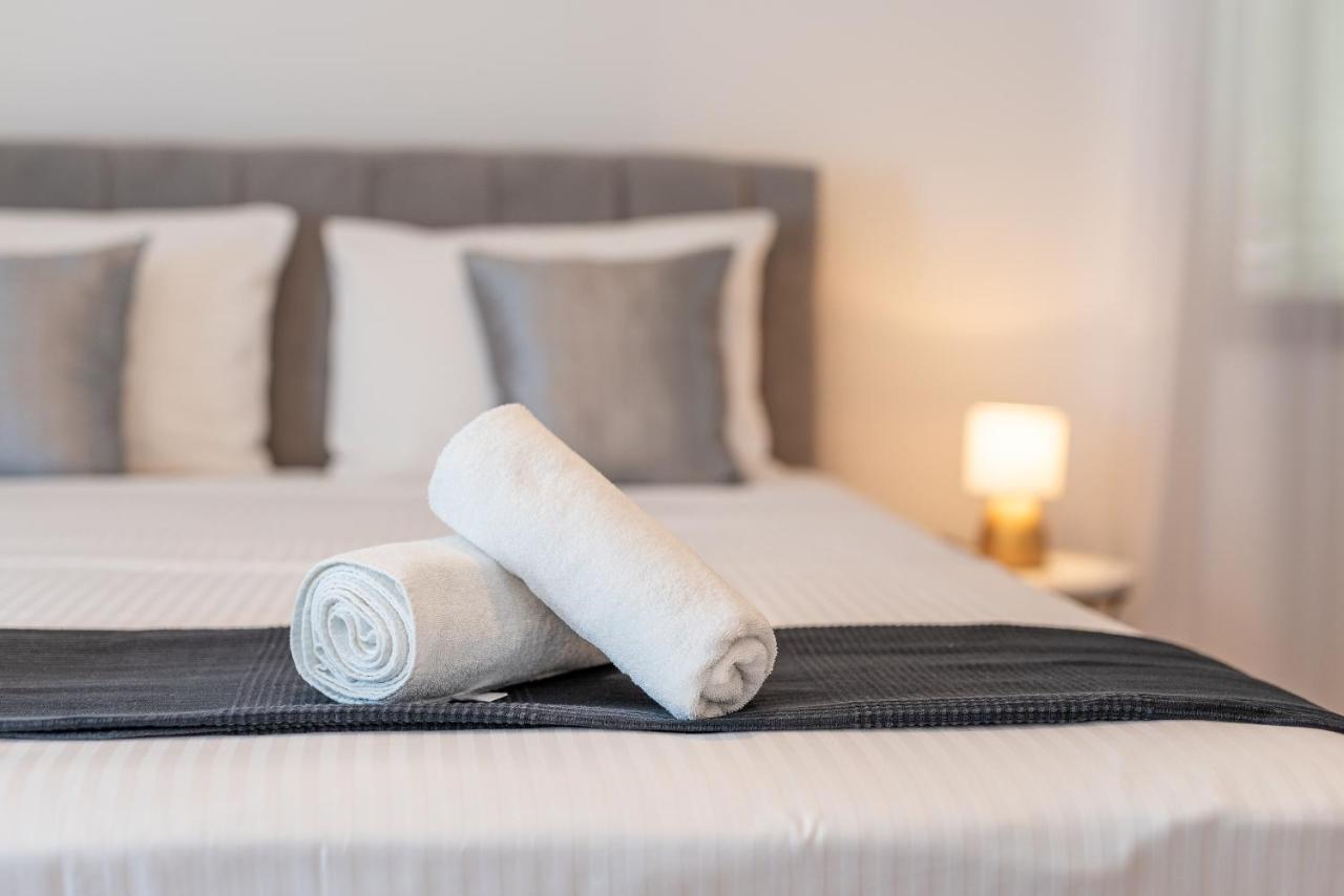 Apartments Bozan Трогир Екстериор снимка