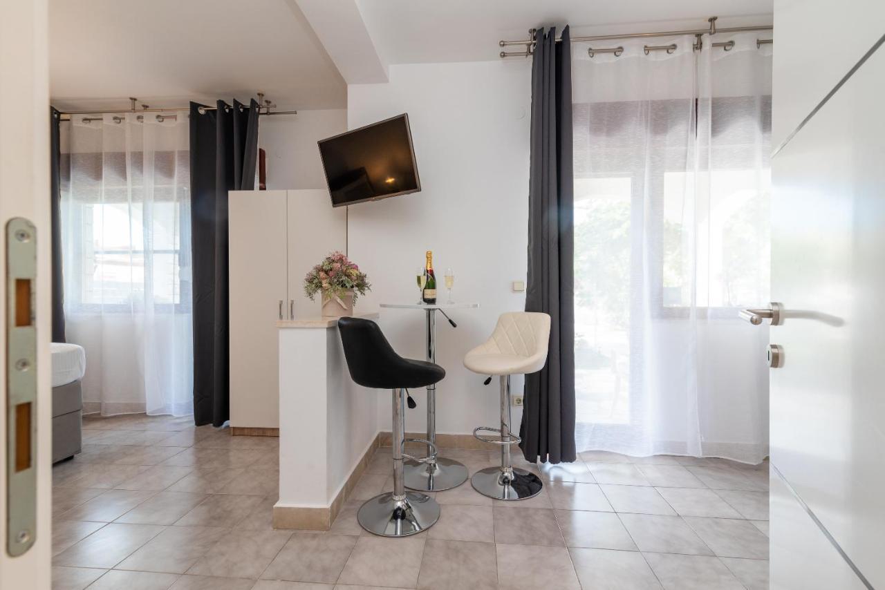Apartments Bozan Трогир Екстериор снимка