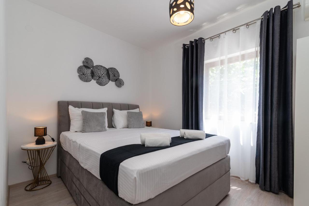 Apartments Bozan Трогир Екстериор снимка