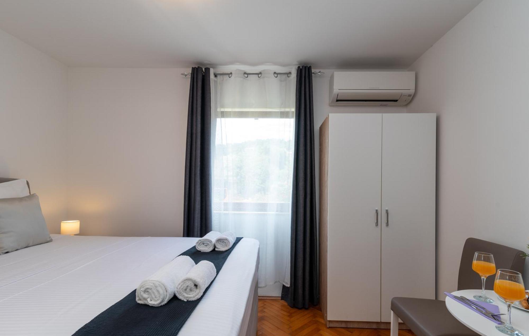 Apartments Bozan Трогир Стая снимка