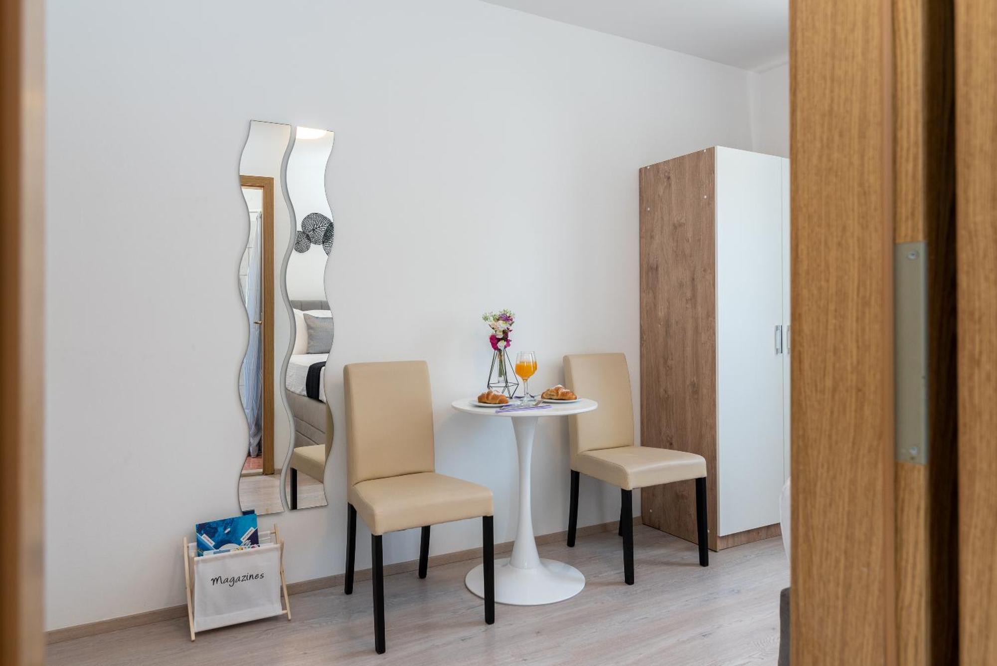 Apartments Bozan Трогир Стая снимка