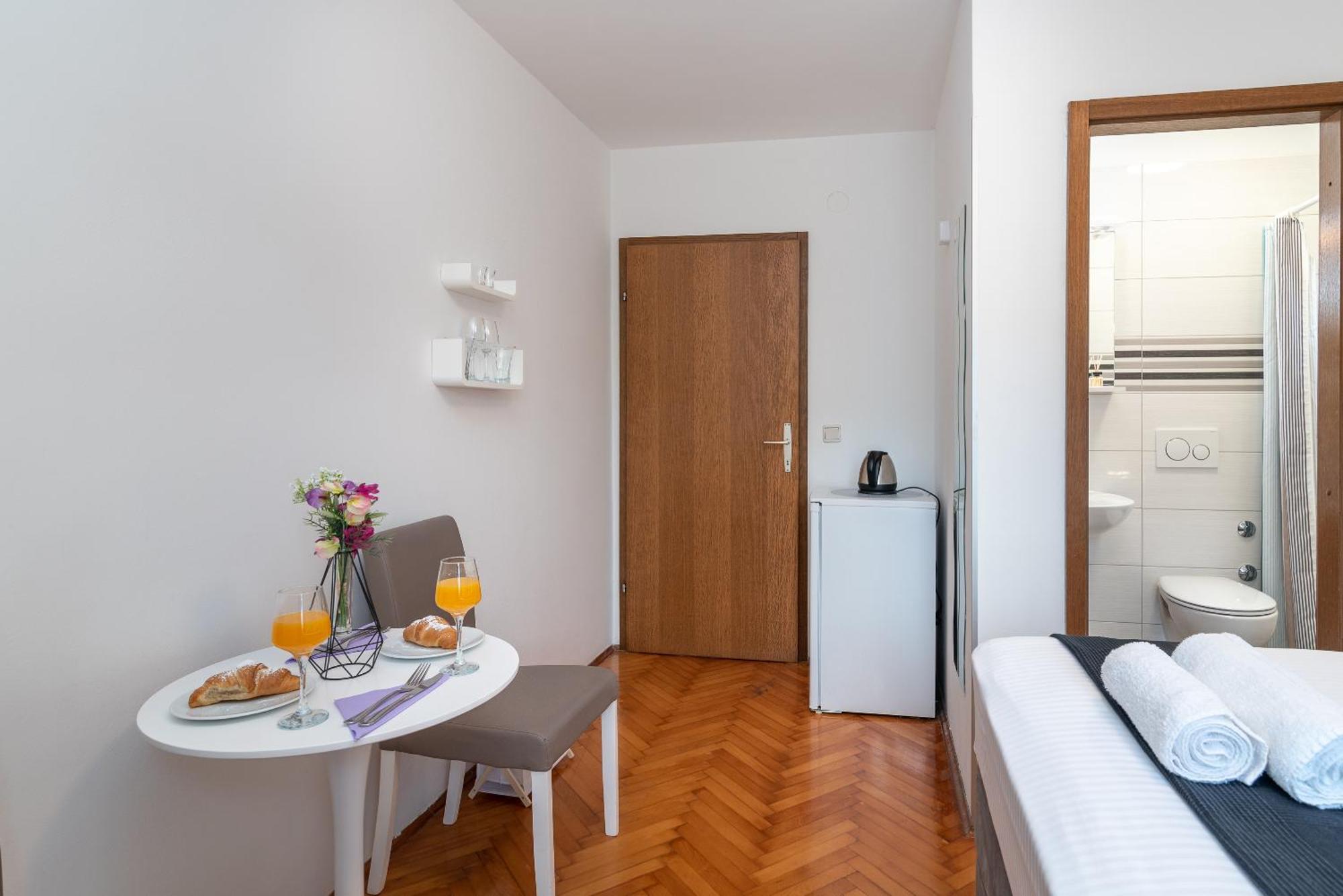 Apartments Bozan Трогир Стая снимка