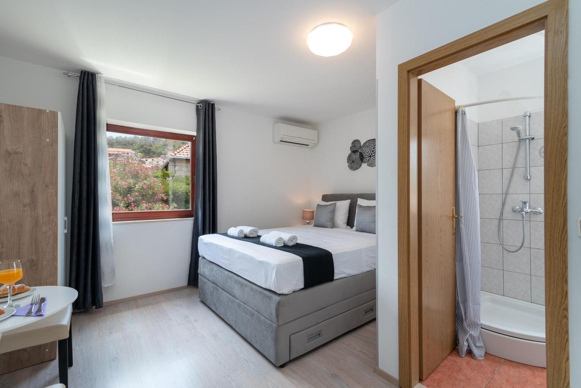 Apartments Bozan Трогир Стая снимка